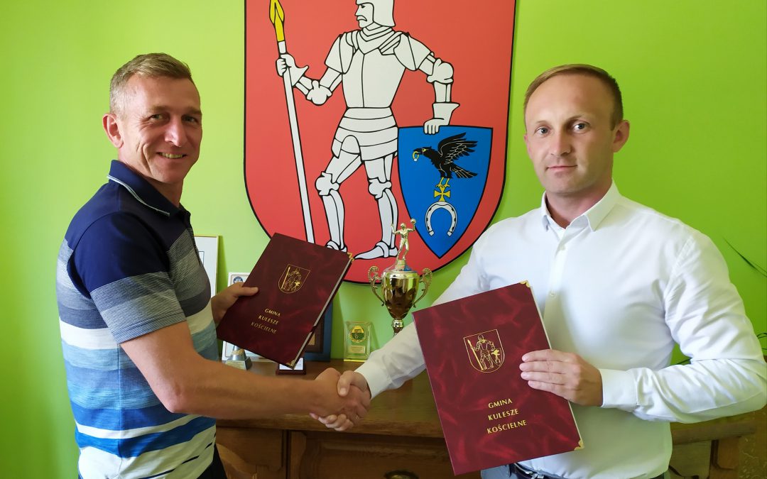 Podpisanie umowy na „Uporządkowanie gospodarki wodno- kanalizacyjnej na terenie gminy Kulesze Kościelne”